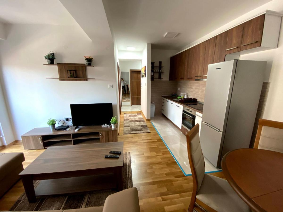 Skopje Brand New Apartment Eksteriør billede